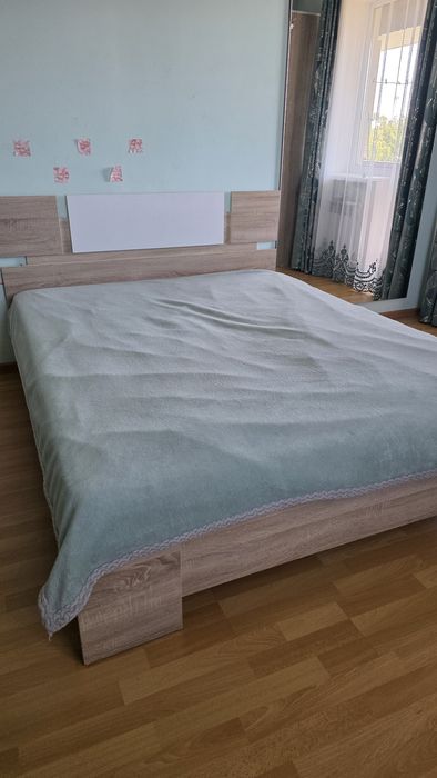2х спальная кровать с матрасом