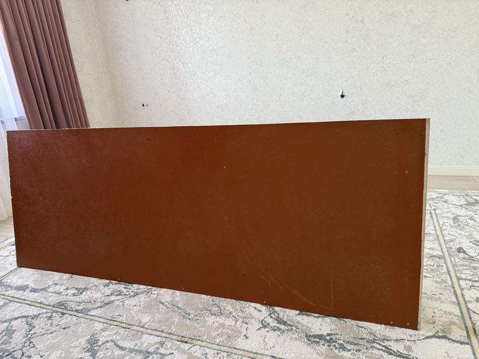 Жер стол сатылады, ені 1 метр, ұзындығы 2,5 метр.