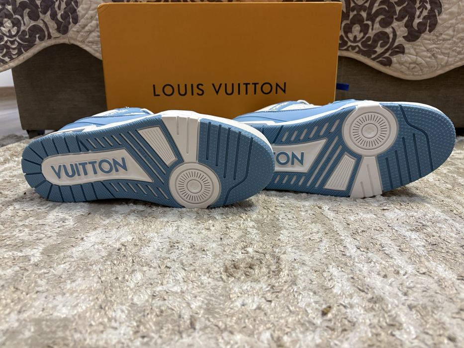 Louis Vuitton Trainer Navy Blue (42)