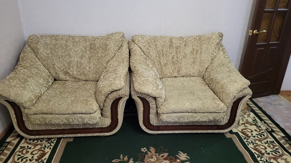 Мягкий уголок продам