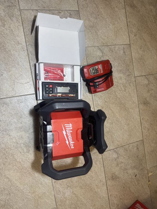 Vand laser nivela milwaukee