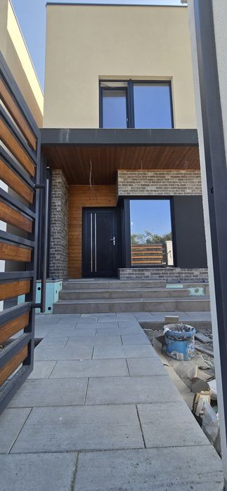 Vand casa P+1 ,cartier Veterani/Anl Parc,in spatele Anl Parc