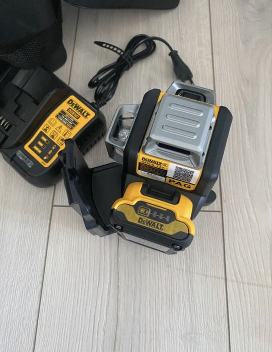 Nivela Laser Dewalt DW089LG