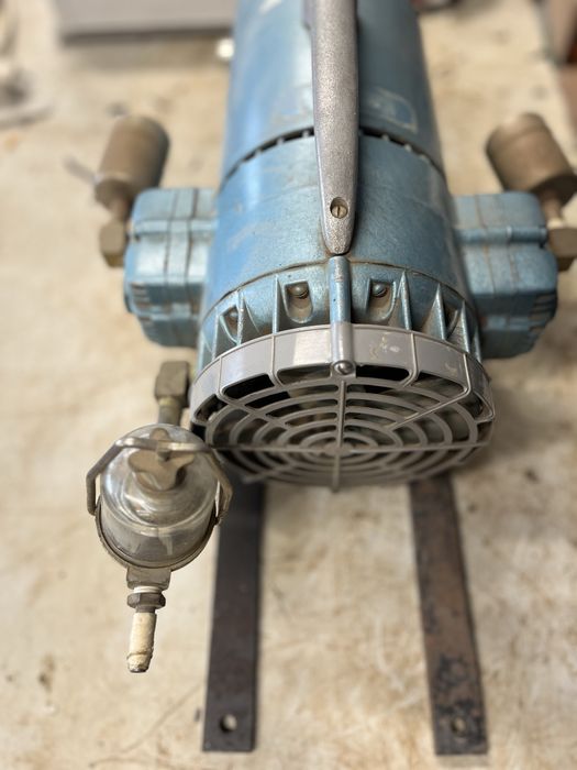 Pompa vacum la 220v si 380v