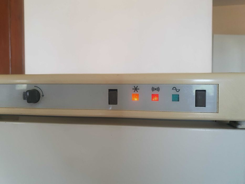 Фризер вертикален Whirlpool 163л