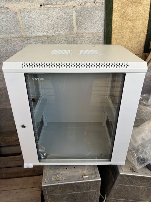 Продам Шкаф телекоммуникационный Toten Настенный шкаф