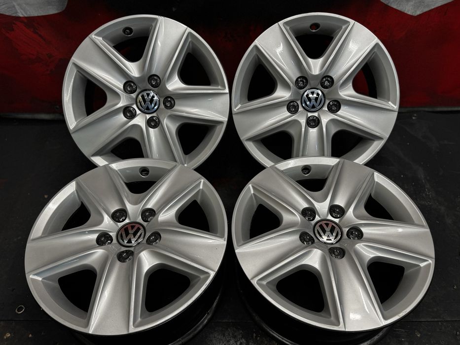 Фолксваген VW структурни метални джанти с ОРИГИНАЛНИ тасове 16 цола