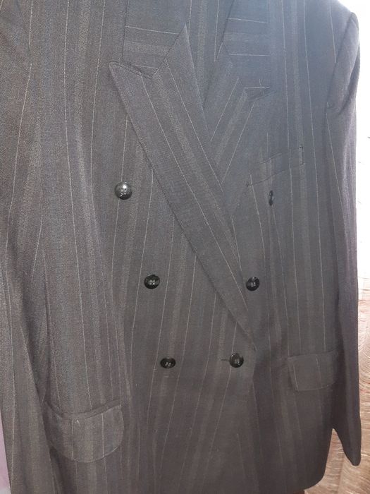 Продаётся мужской костюм двойка