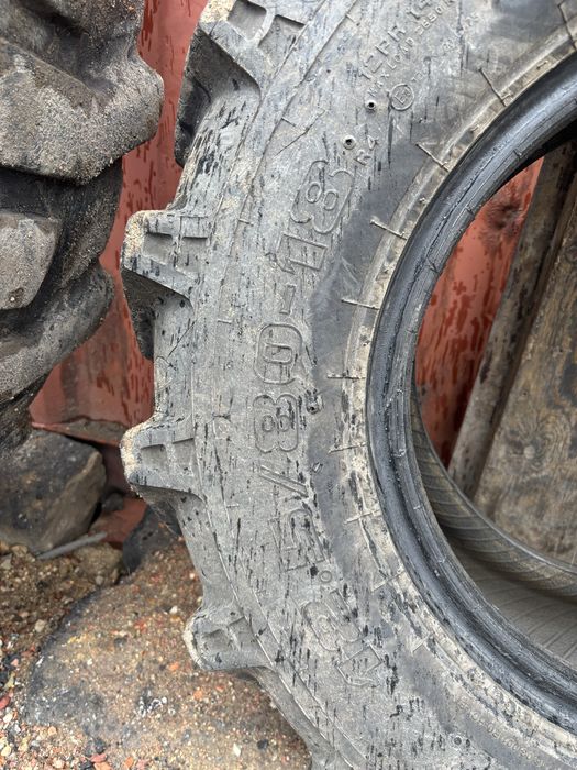 Шины на Tractor экскаватор погрузчик