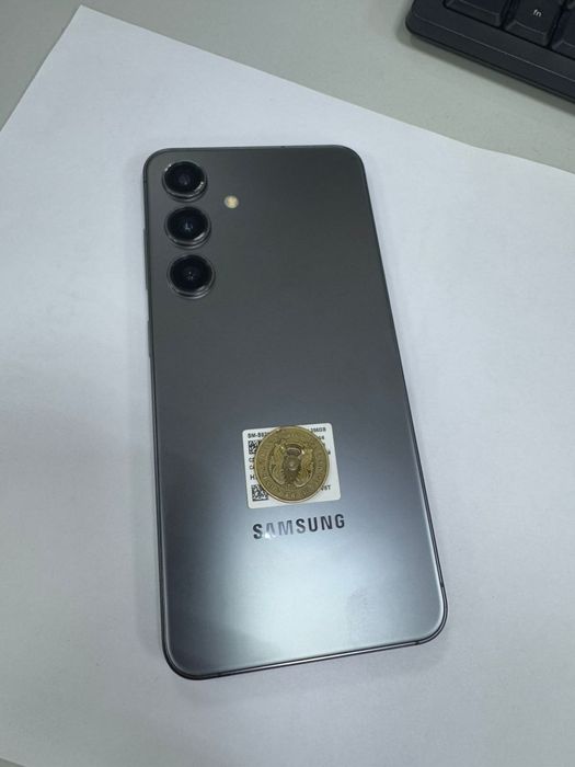 Продаю телефон s24