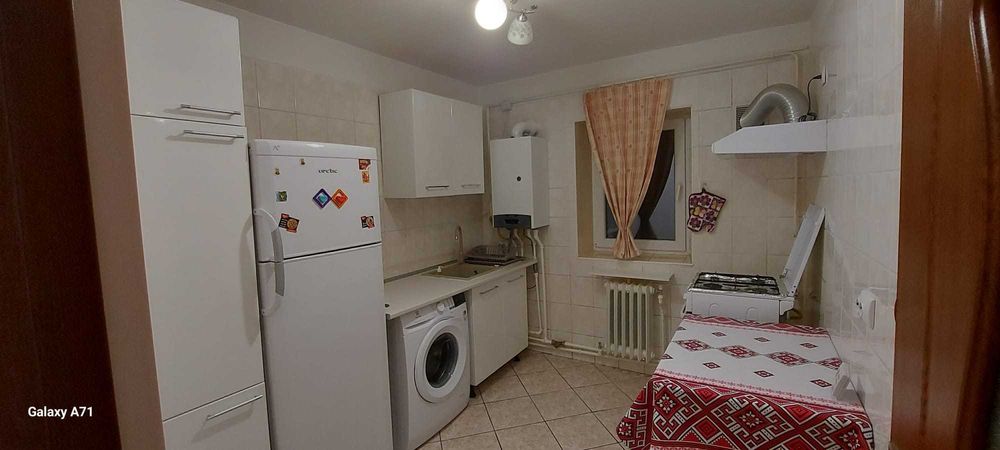 PF, inchiriez apartament 2 camere, Carrefour Gara