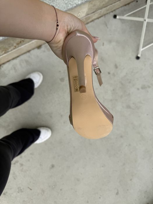 Сатенени розови обувки