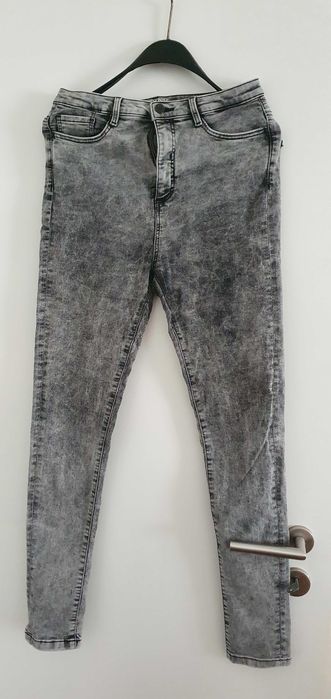 4 чифта дънки