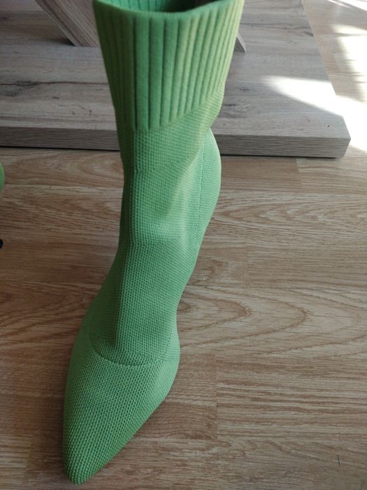 Пролетни ботушки в зелено.