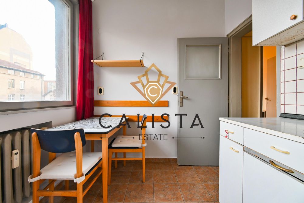 Дава се под наем Тристаен апартамент в София, Оборище - 95 кв.м за 697.17 € - Снимка #3