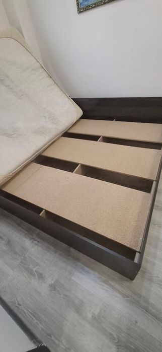 Кровпть двуспальняя