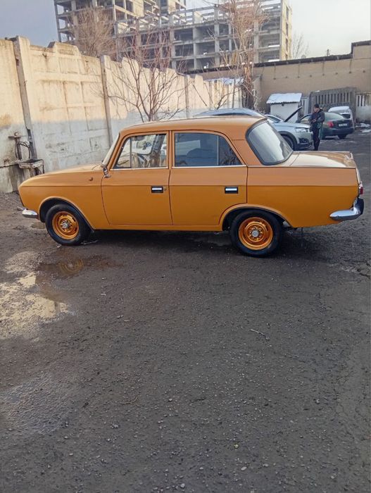Автомобиль Москвич412