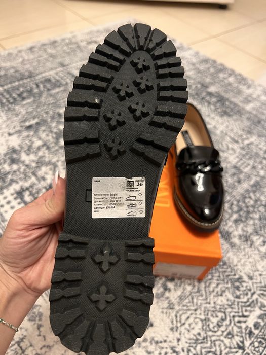 Обувь фирмы Enjoin