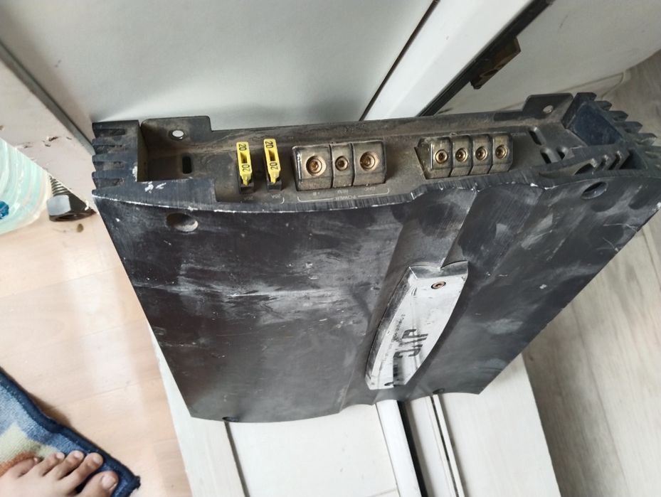 Усилитель на авто