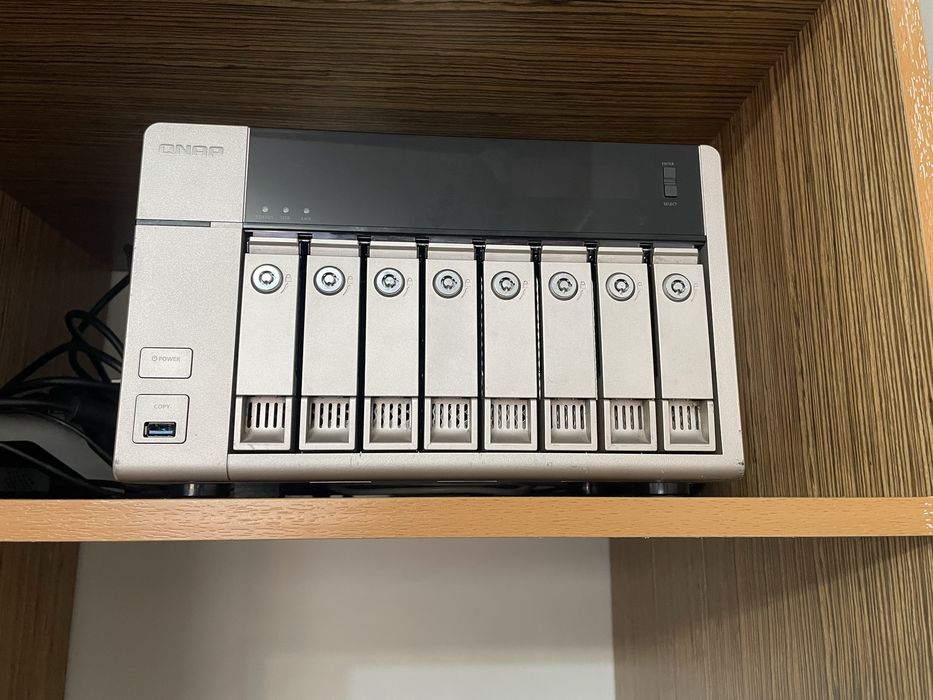 Qnap TVS-863 NAS