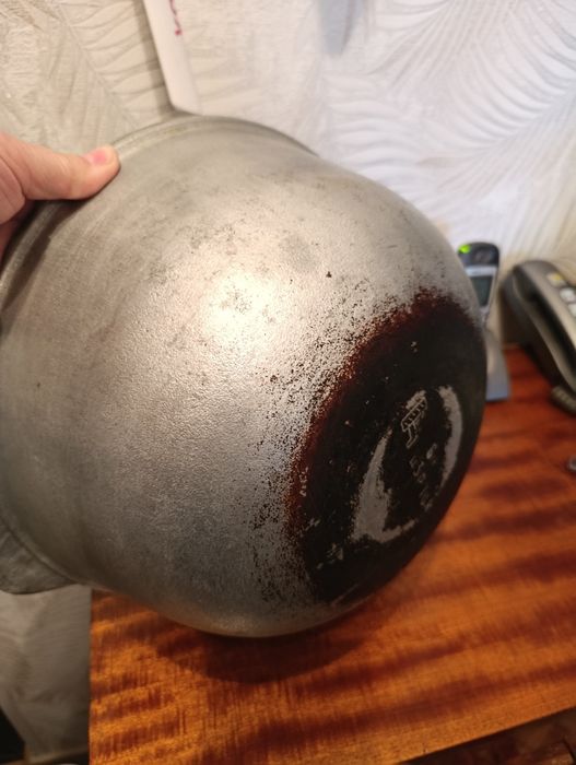 Продам казан 6л.
