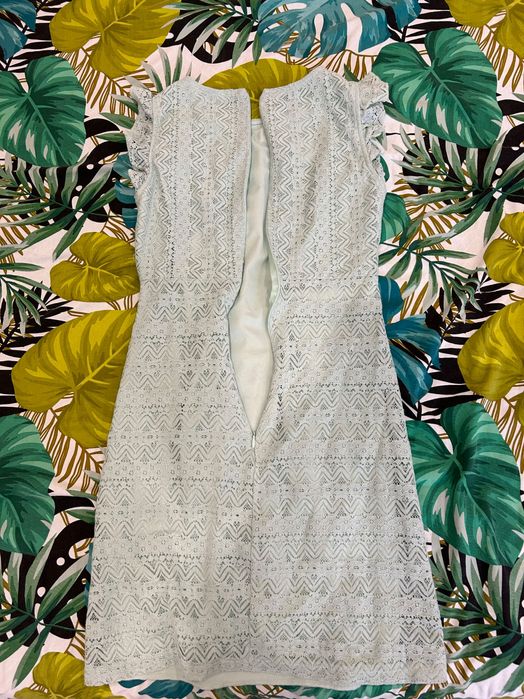 Дантелена рокля De facto