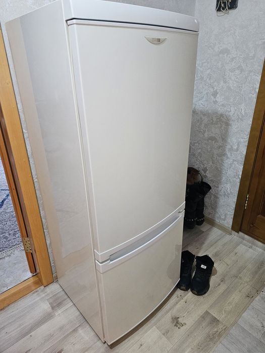 Продам холодильник б/у