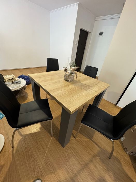 Masa bucatarie cu scaune