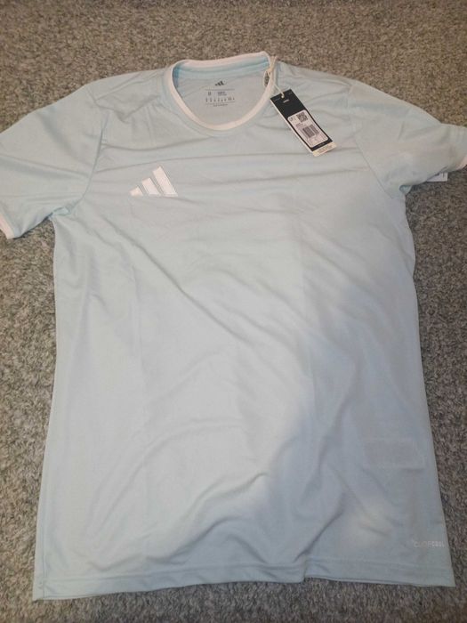 Tricou pentru cei pasionați de sport