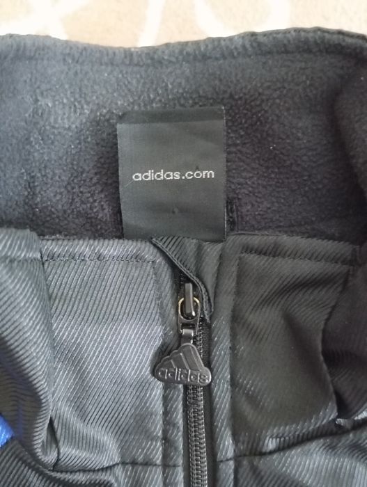 Спортивка Адидас в ретро стилье