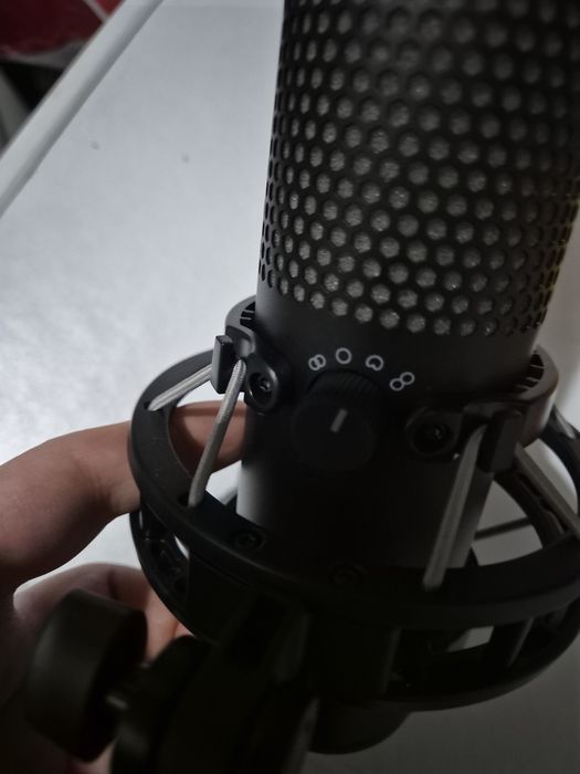 Microfon hiper x QuadCast