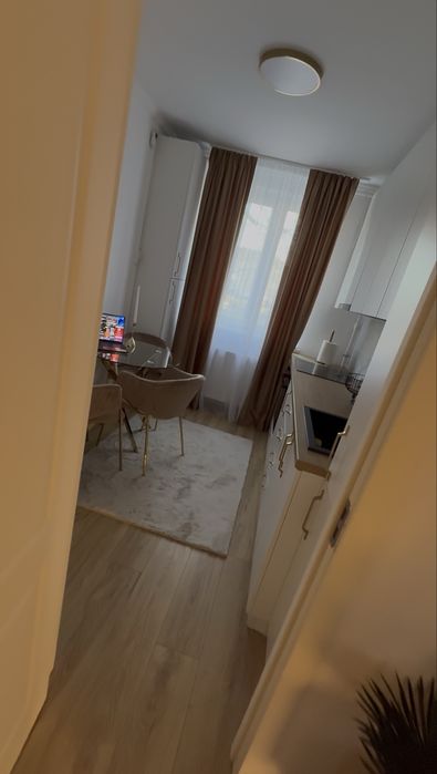 Vand apartament 3 camere Calea Bucuresti