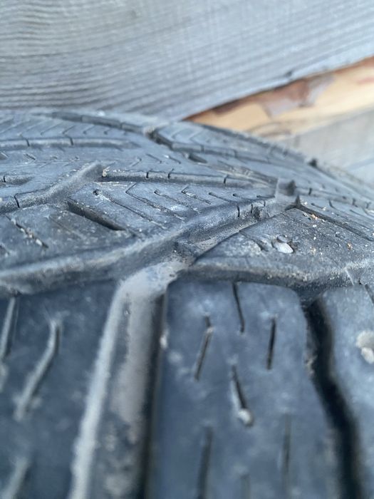 Продам комплект шин