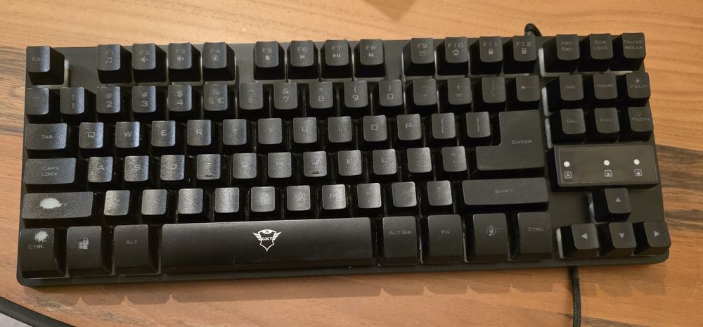 Геймърска клавиатура Trust GXT 833 Thado TKL RGB