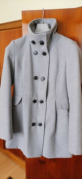 Pardesiu Bershka gri damă