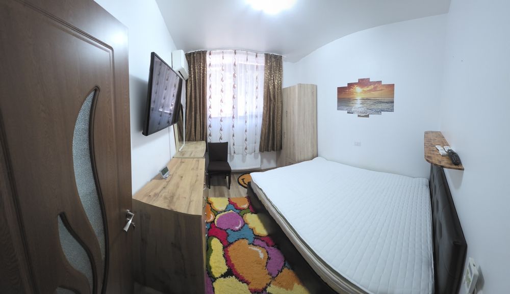 Apartament 3 camere de închiriat