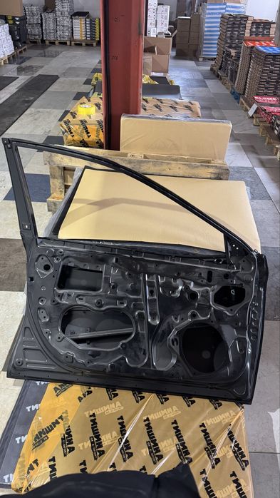 Дверь Toyota Camry 80 оригинал