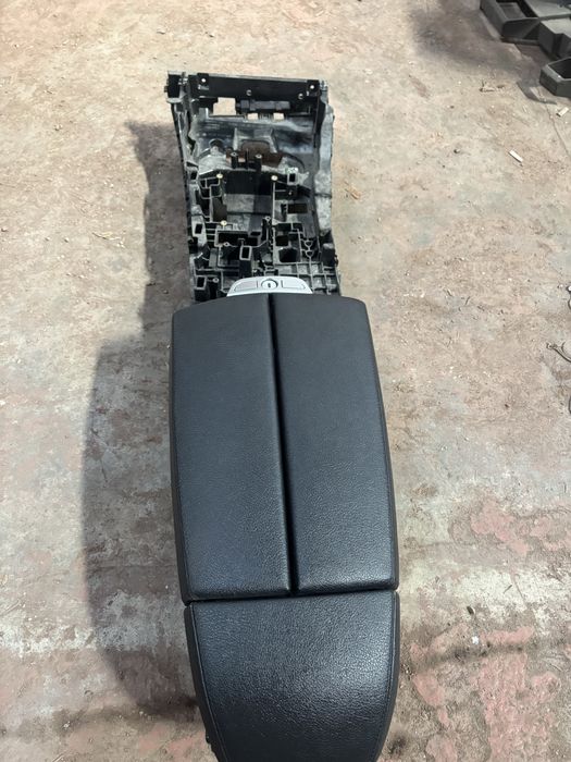 подлакътник bmw 6 F12 f13