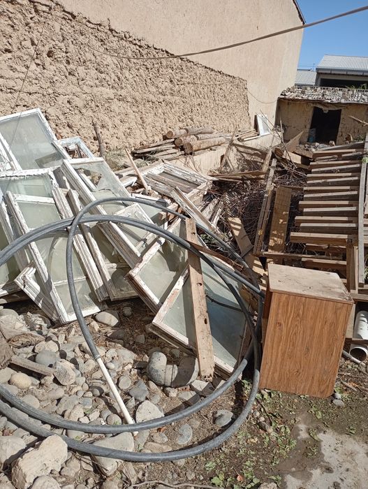 Утин сотилади бир зил бор