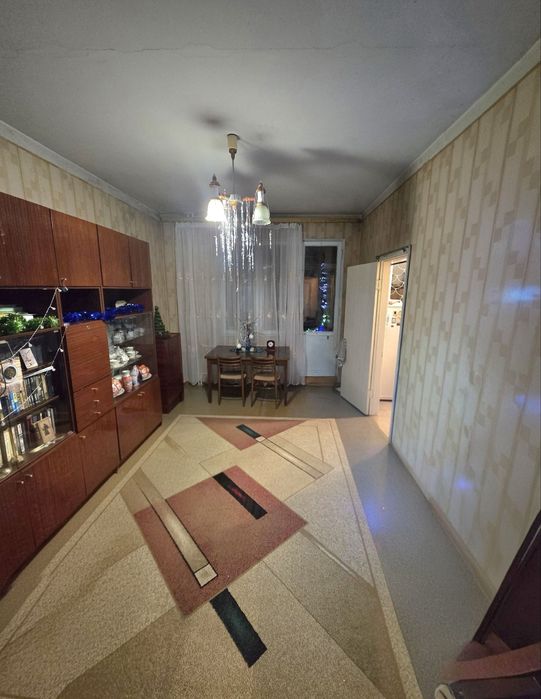 Ялангач Продается квартира 3/2/4 балкон 1.5х3