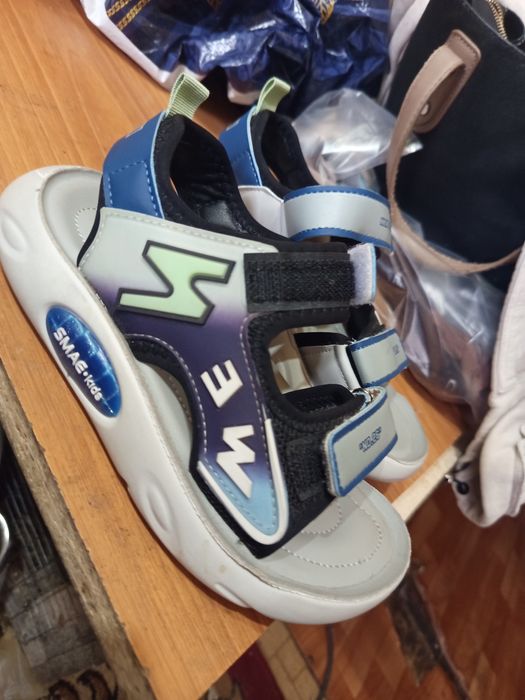Продам сандали детские