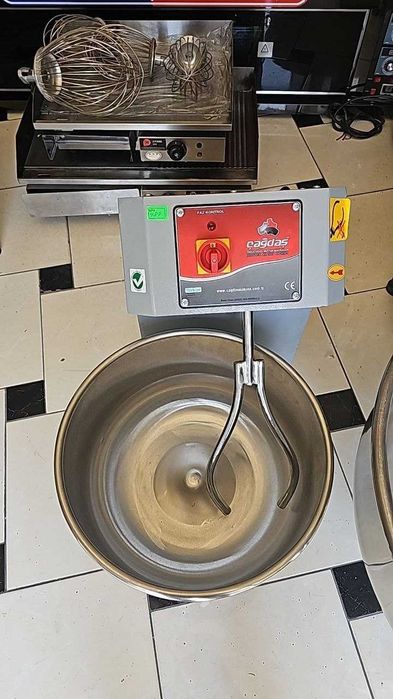 Techno Worldda ishlab chiqarilgan meshalka