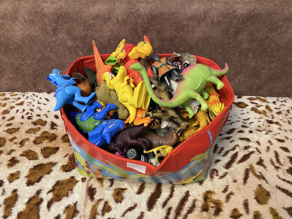 Продам игрушки.