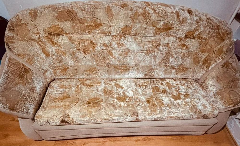 Срочно продам Диван