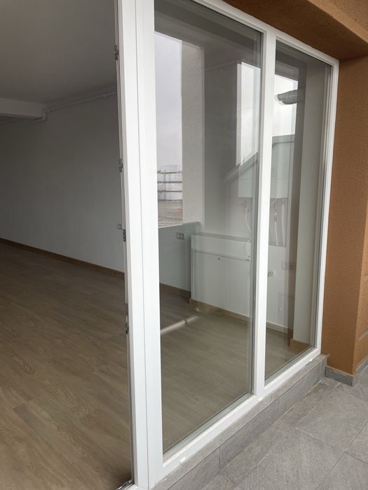 Proprietar vand garsoniera cu parcare