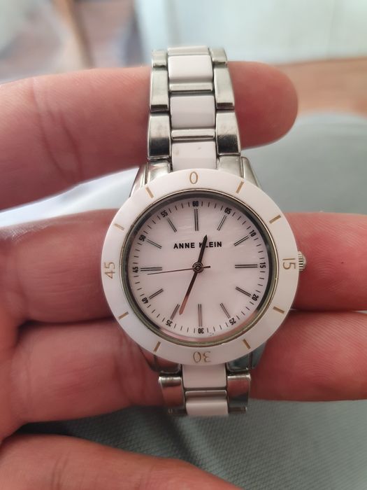 Quantum. женские оригинал часы