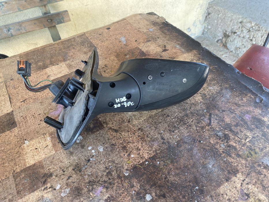 Дясно огледало за пежо 206