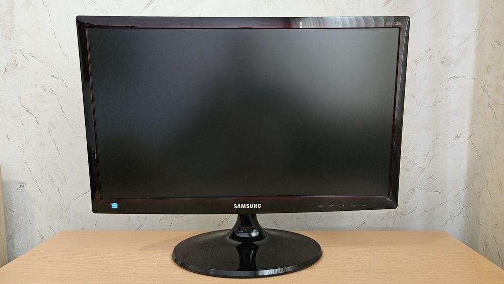 Монитор 22" Samsung S22C300H (Full HD, HDMI) – Без никакви забележки!