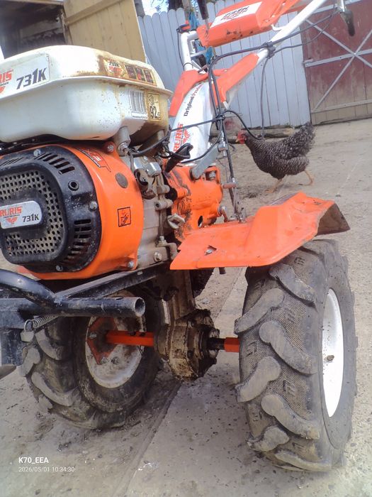 Motosapa ruris 731 k ,motor bun în stare de funcționare,defect baia de ulei sparta .vînd ptr a fi reparat sau piese de schimb cu freze de maruntit