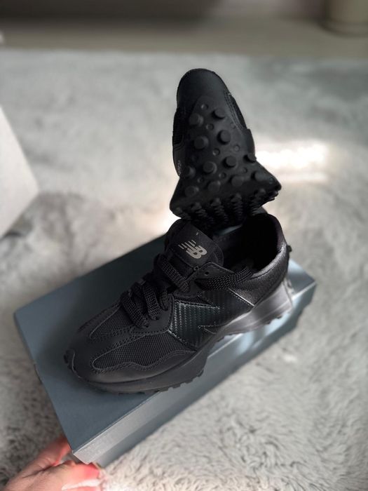 New Balance 327 unisex full black mărimea 36 noi originali